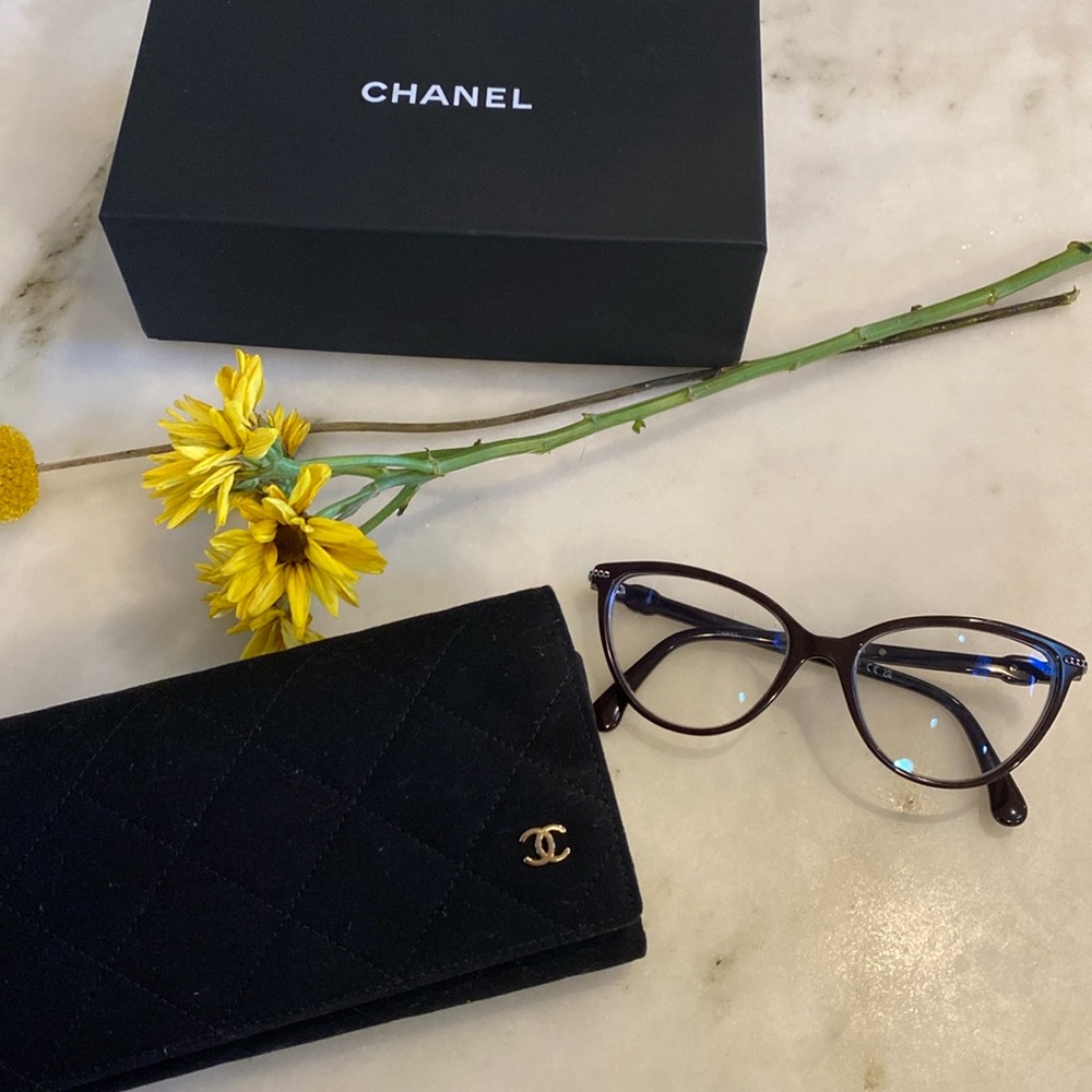 Eyeglasses